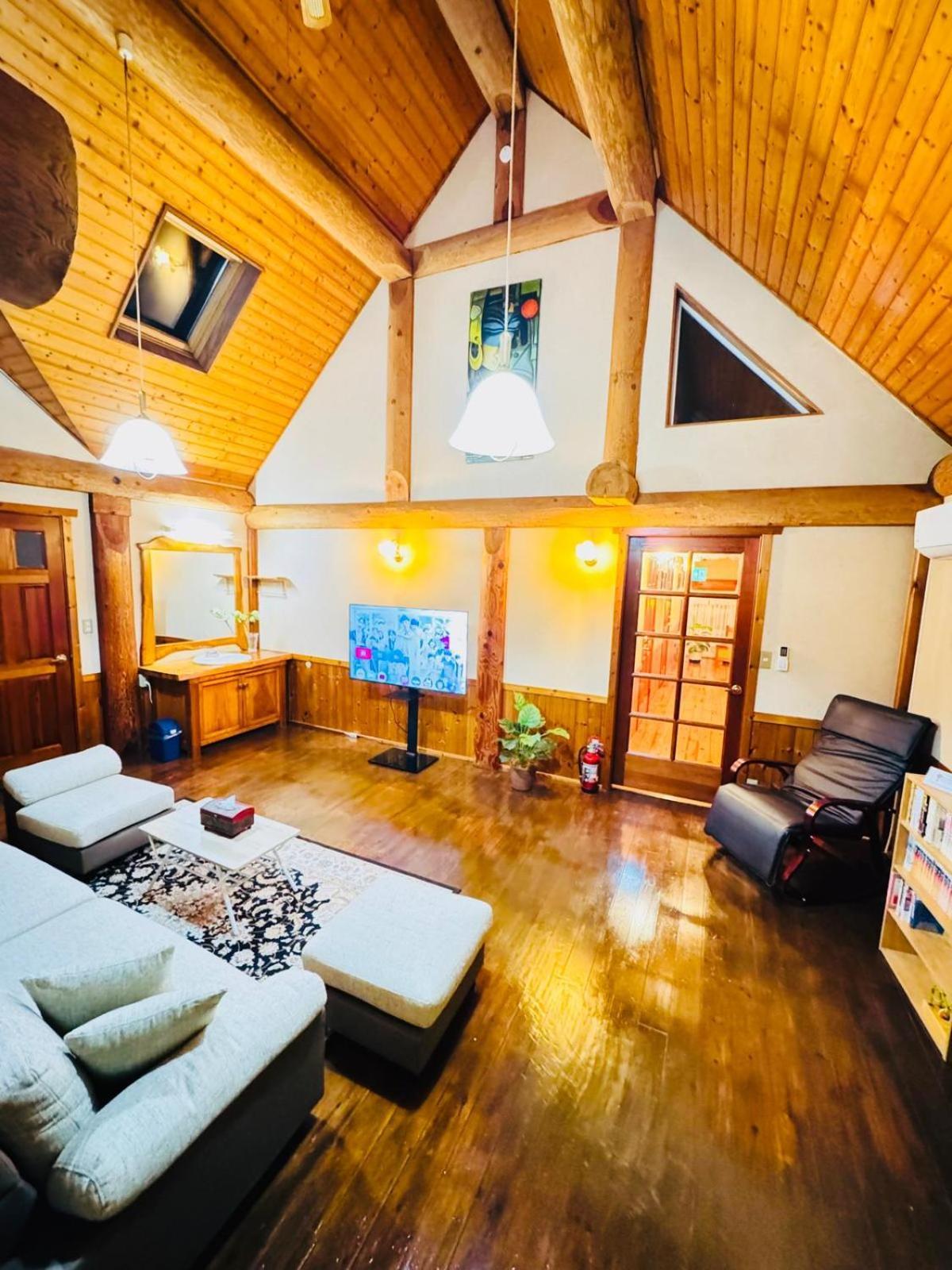Yufuin Log House No Yado Tom Sawyer Hotel Exterior photo