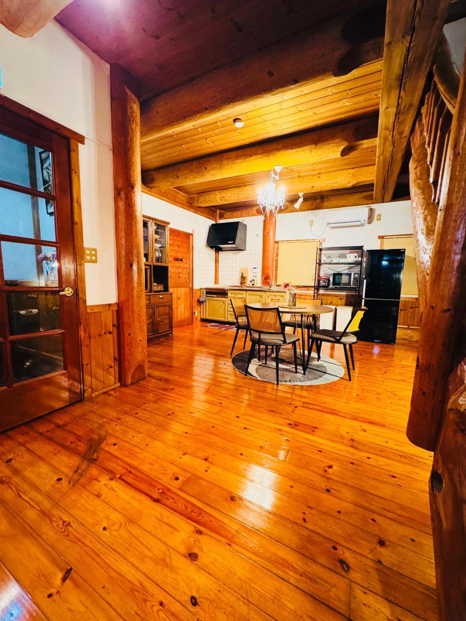 Yufuin Log House No Yado Tom Sawyer Hotel Exterior photo